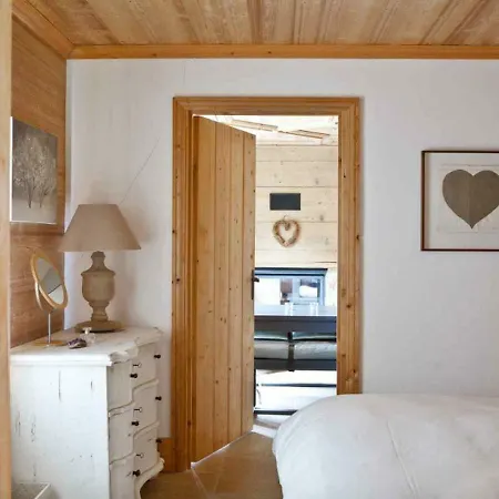 Apartment Snug Apartment In Chamonix Mont Blanc With Balcony *