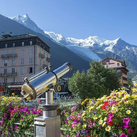 Apartment Snug Apartment In Chamonix Mont Blanc With Balcony *