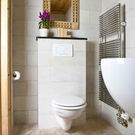 Snug Apartment In Chamonix Mont Blanc With Balcony * Chamonix